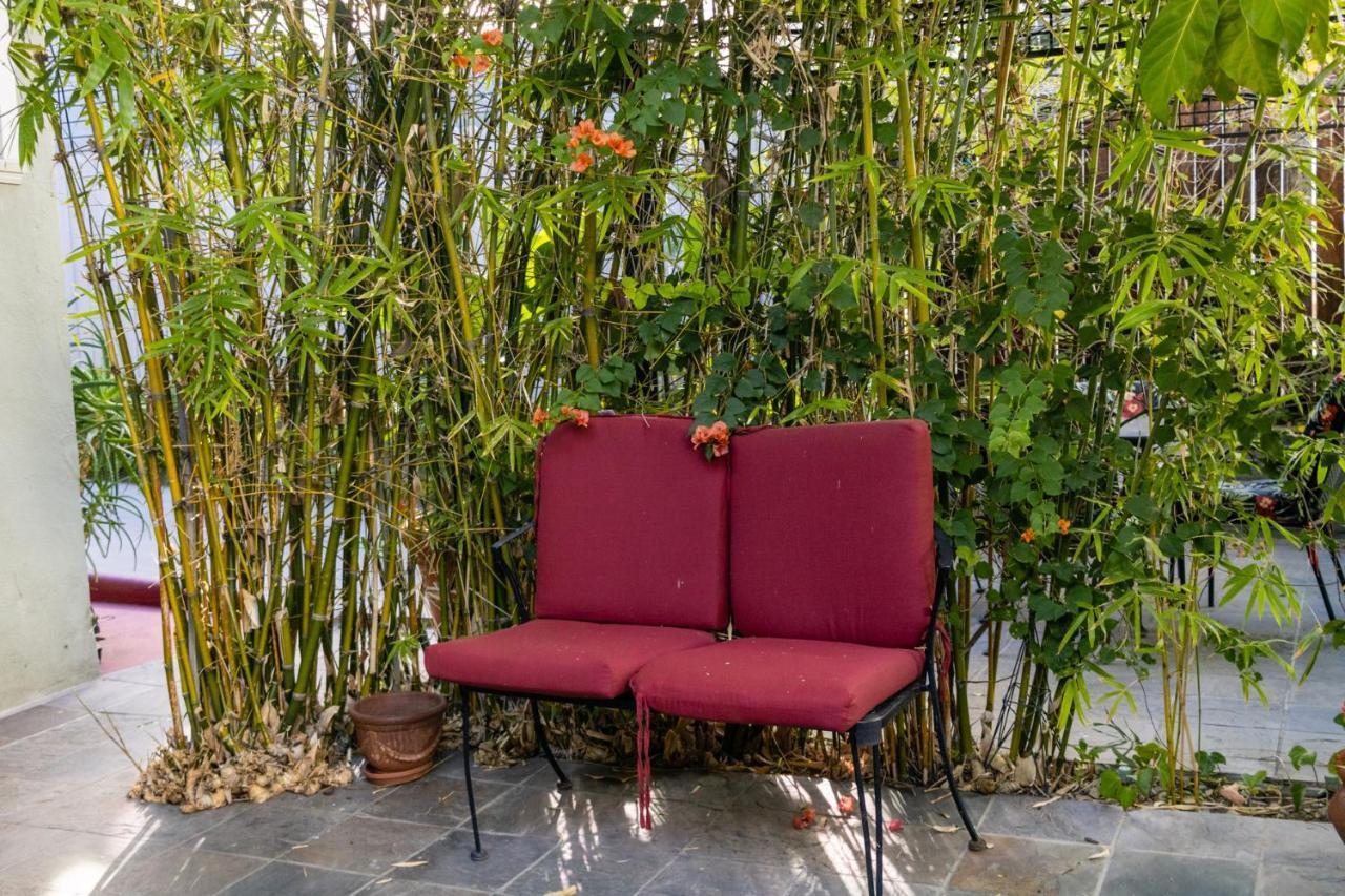 Apartment Hollywood Hills Suites