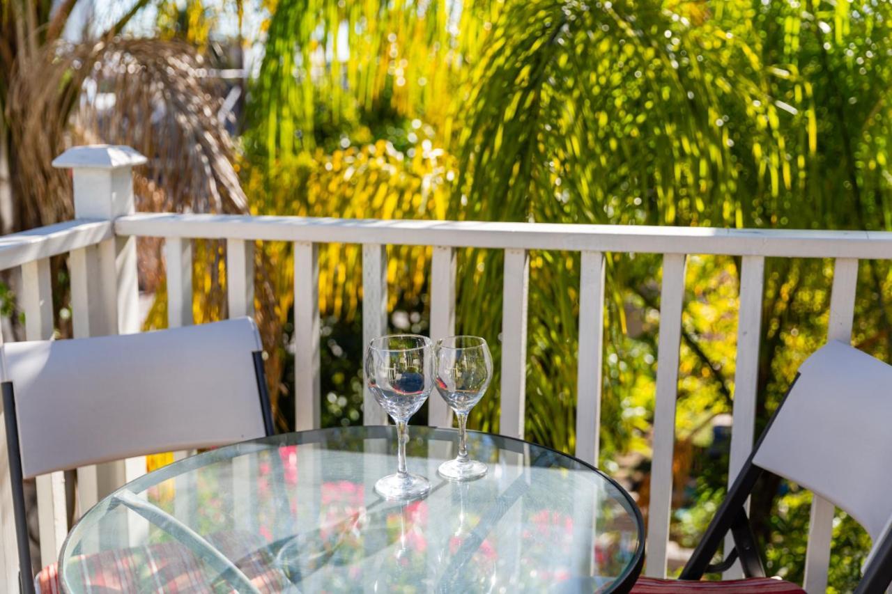 Hollywood Hills Suites Apartment Los Angeles